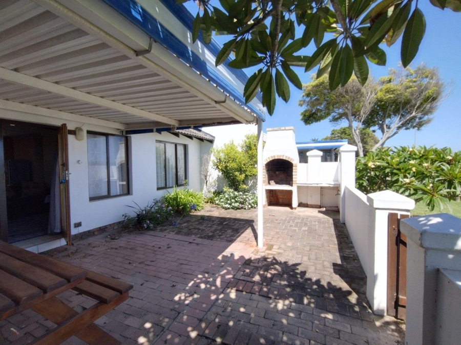 3 Bedroom Property for Sale in Paradise Beach Eastern Cape